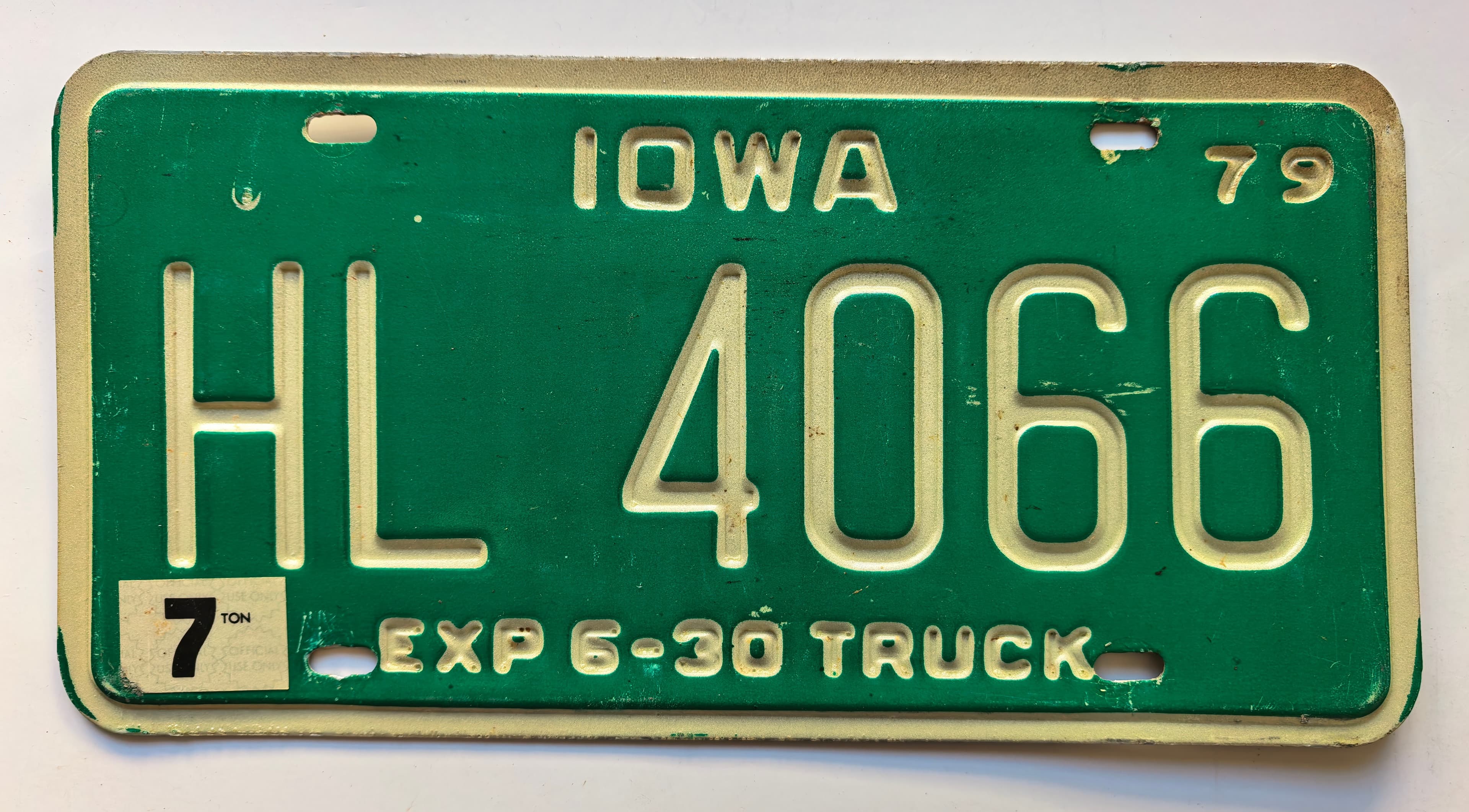 USA Kennzeichen - Iowa - HL 4066, view 1