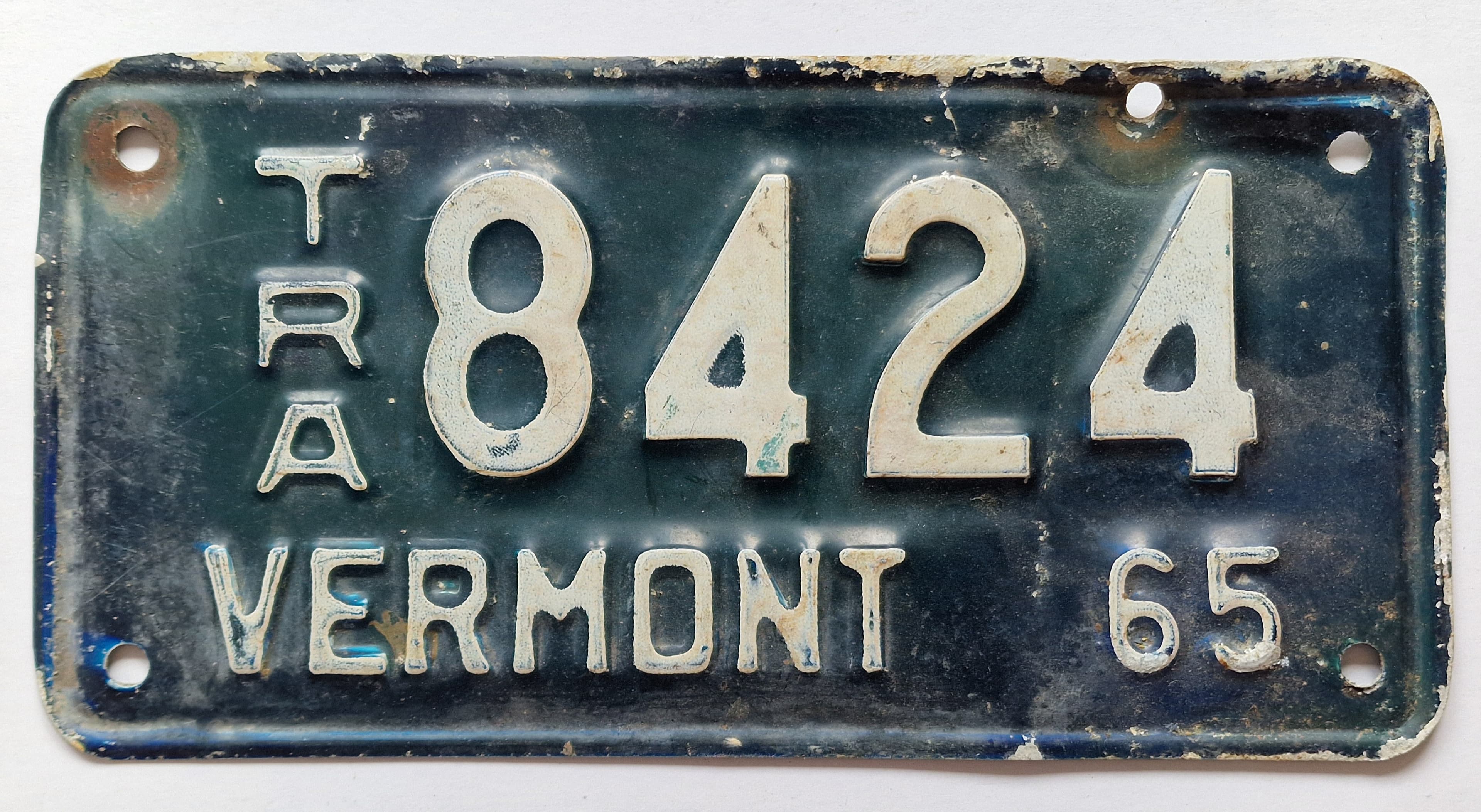 Vermont - 8424 TRAILER, view 1