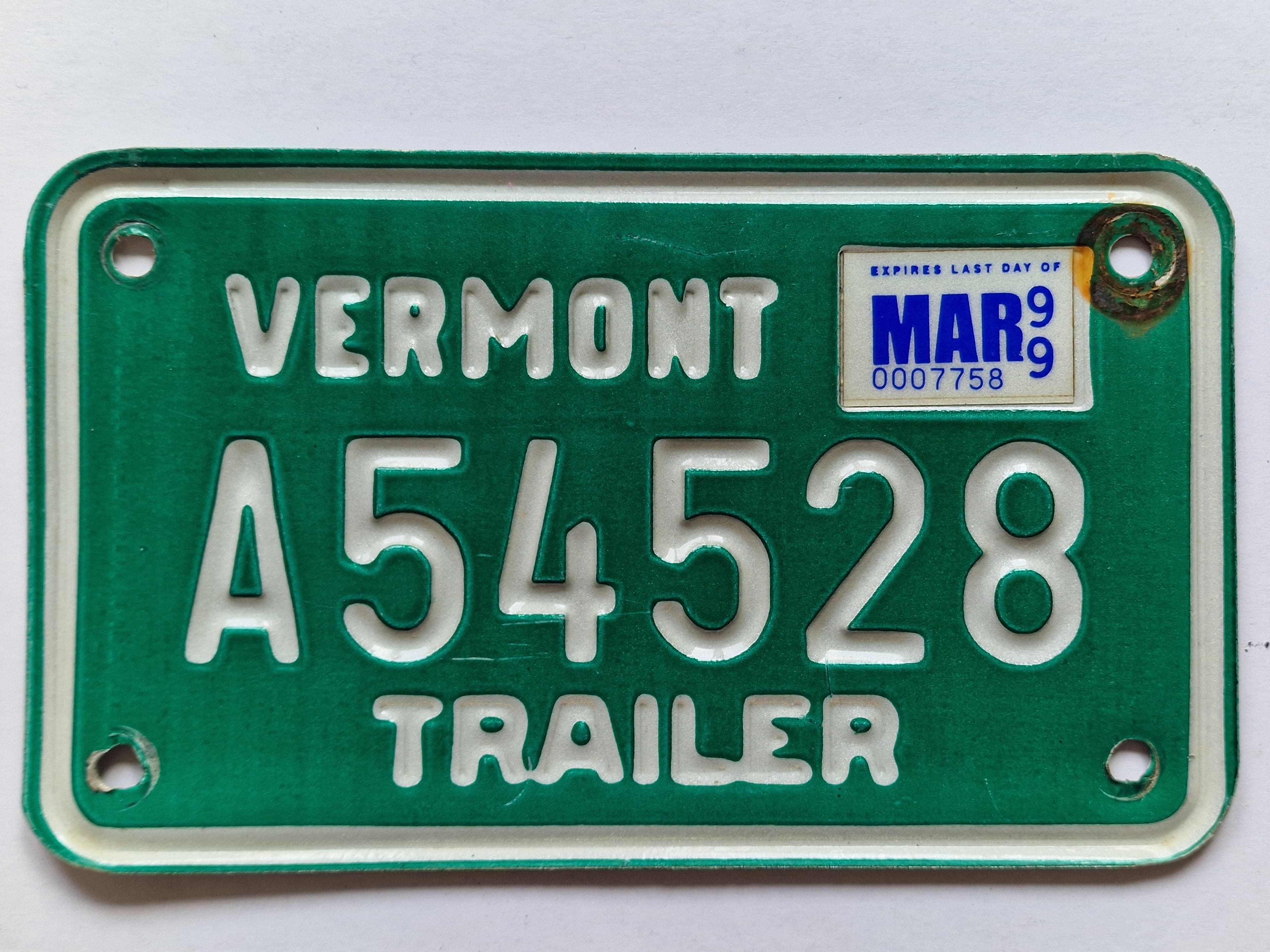 Vermont - A54528 TRAILER, view 1